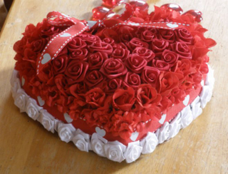 Illustration for article titled Creative Ideas for Romantic Couple on
Valentines' Day at Home